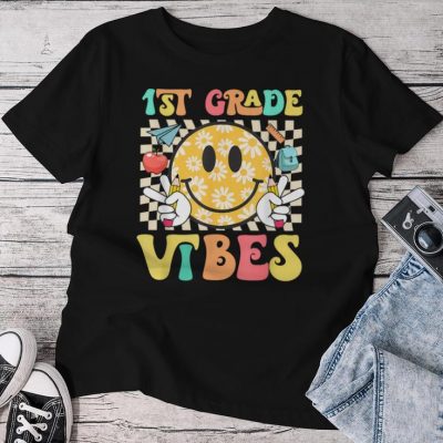 1St Grade Vibes Smile Face Back To School Girls First Grade Unisex T-shirt Cotton Tee