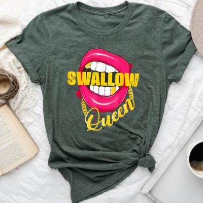 Adult Humor Swallow Queen Lips Golden Necklace Naughty Queen Unisex T-shirt Cotton Tee